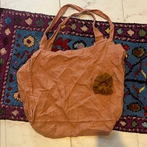 NotPerfectLinen Tote with scrunchie